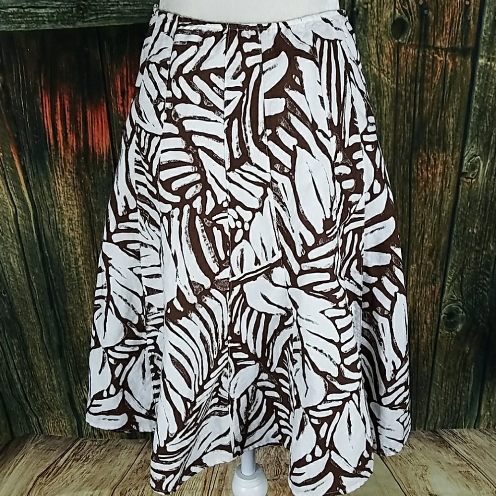 Adorable lined flowy skirt - Picture 3 of 8